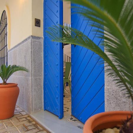 Mara'S Apartments Torremolinos La Mar - Beachfront Tiny House - Bajondillo Экстерьер фото